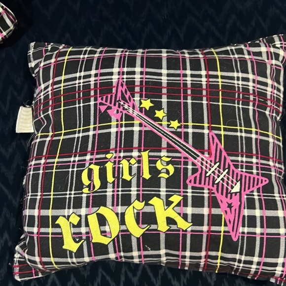 Set of 2 Girls Rock Pillows - Picture 2 of 5